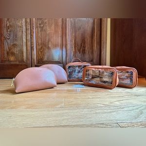 Fawn Design Toiletry Set